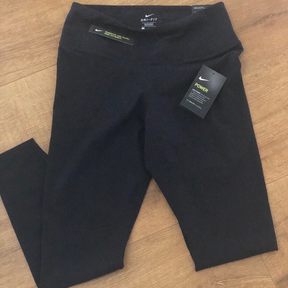 NWT Nike dri fit sculpt Lux leggings